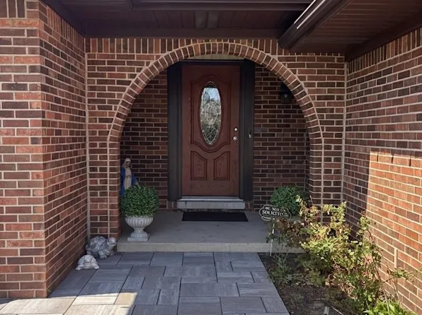 46721 Peach Grove Ave, Macomb, MI 48044