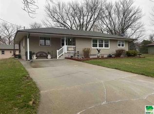 801 5th St, Sloan, IA 51055