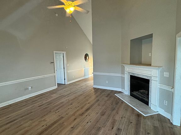 2nd image of 2613 S Chatham Ct