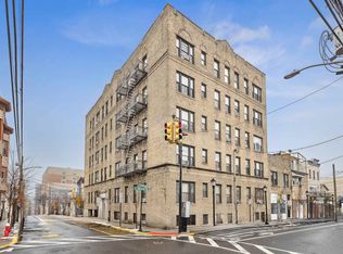 217 44th St APT 9, Union City, NJ 07087