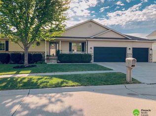4700 Thomasbrook Ln, Lincoln, NE 68516