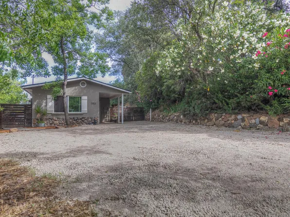 1353 Martin Dr, Auburn, CA 95603