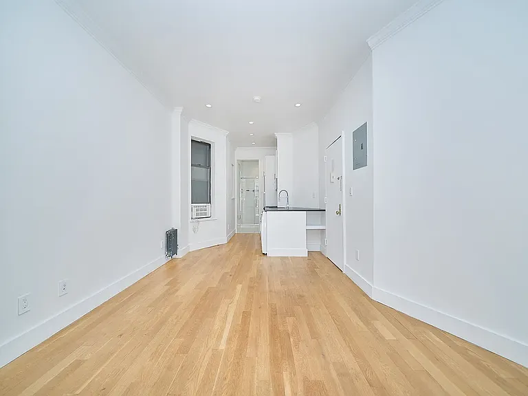 325 E 83rd St #2A — Photo 6
