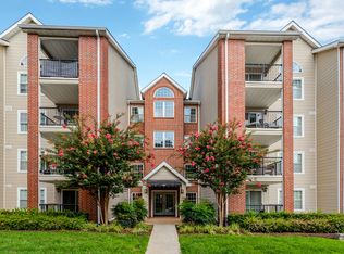 3307 Wyndham Cir APT 2157, Alexandria, VA 22302