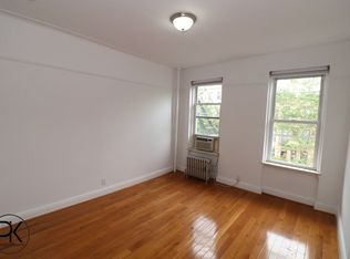210 Huron St #3D, Brooklyn, NY 11222