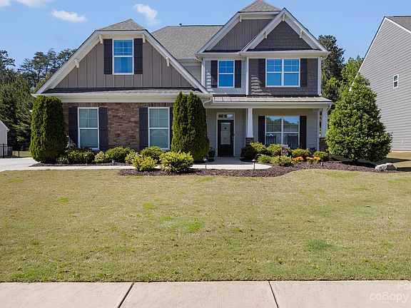3rd image of 5751 McClintock Dr