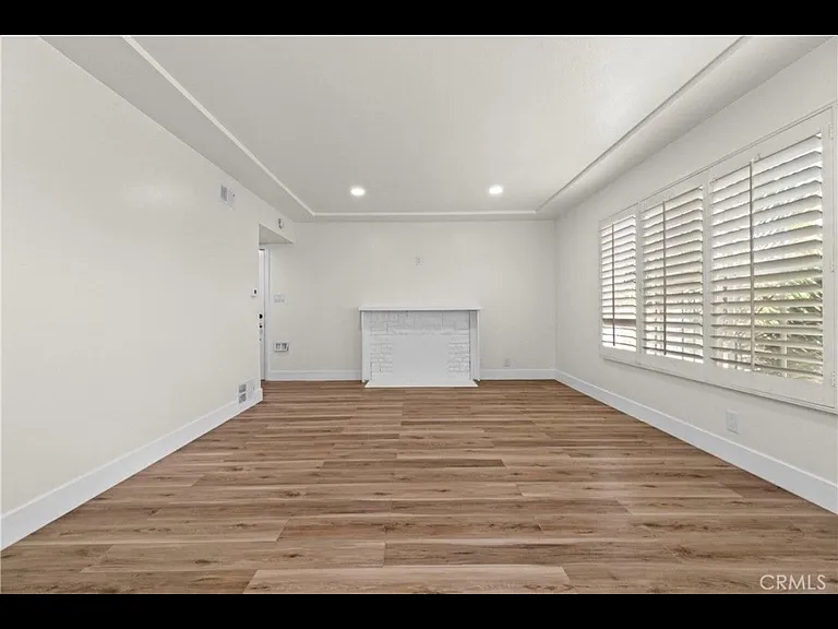 4011 E Elizabeth St — Photo 6