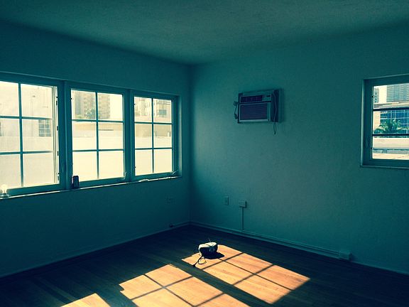 2nd image of 320 W 25th St APT 6