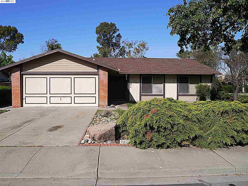1st image of 748 Oriole Ave