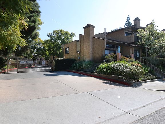 2nd image of 1025 Sheila Ct