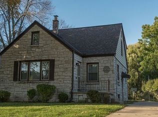 520 E Plainfield Ave, Milwaukee, WI