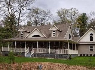 135 E Mulberry Dr, Milford, PA 18337