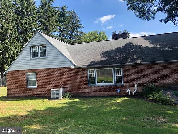 4th image of 1351 Ironville Pike