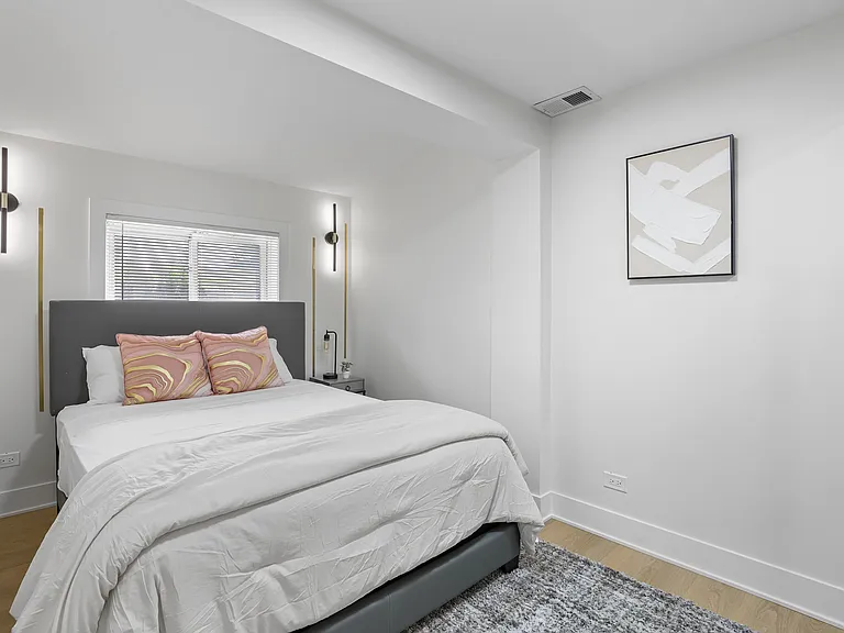 S Lyman Ave — Photo 25