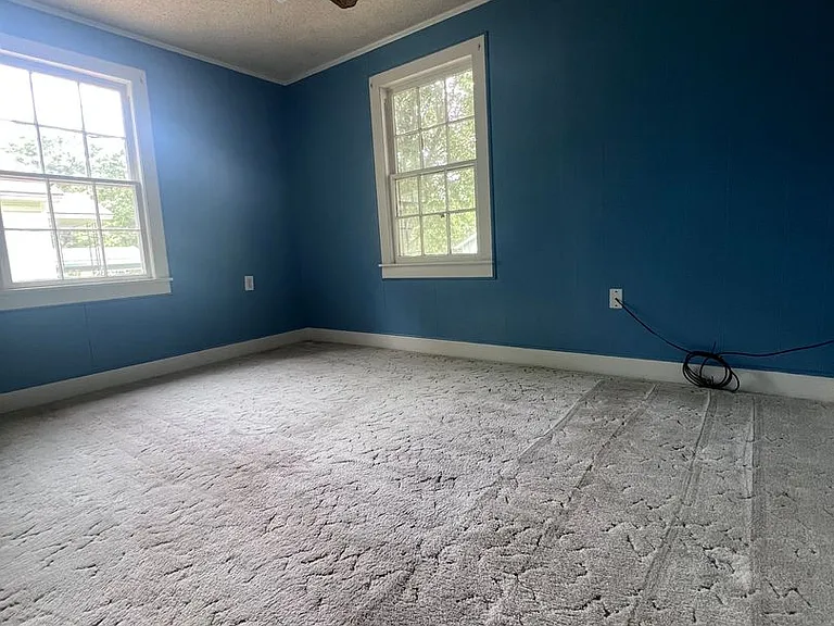1305 W Vine Ave — Photo 11