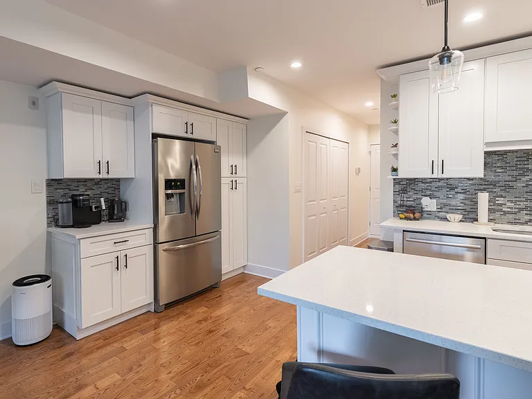 1735 Carpenter St #B — Photo 3