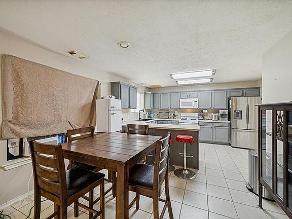 5th image of 2515 Liza Ct