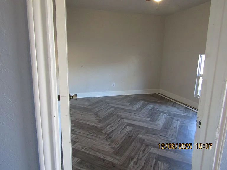 3428 NW Lincoln Ave — Photo 7