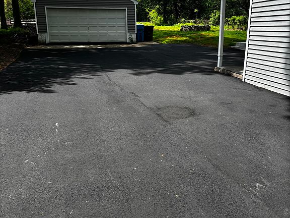 2nd image of 822 Slater Road