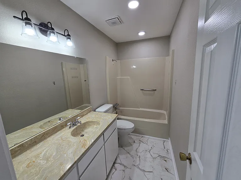 1623 W Parnell St — Photo 16