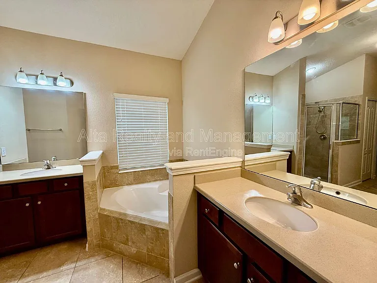 112 Morayshire Ct — Photo 19