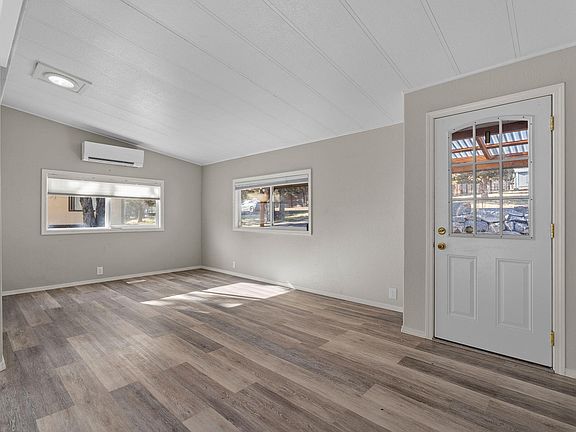 4th image of 15144 SE Easy St