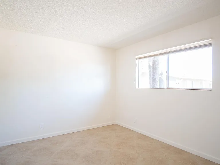 57373 Yucca Trl — Photo 10