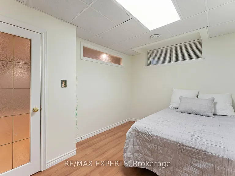 100 Hesp Dr #BASEMENT — Photo 13