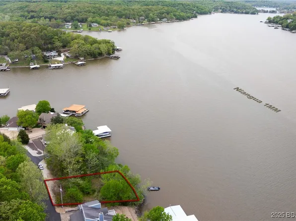 15 Kona Cove Dr, Roach, MO 65787