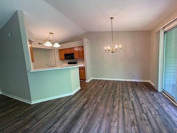 3rd image of 2110 Clareglen Ct Unit 303