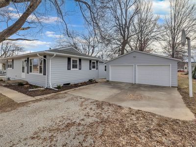 275 E Broadway St, Argenta, IL, 62501