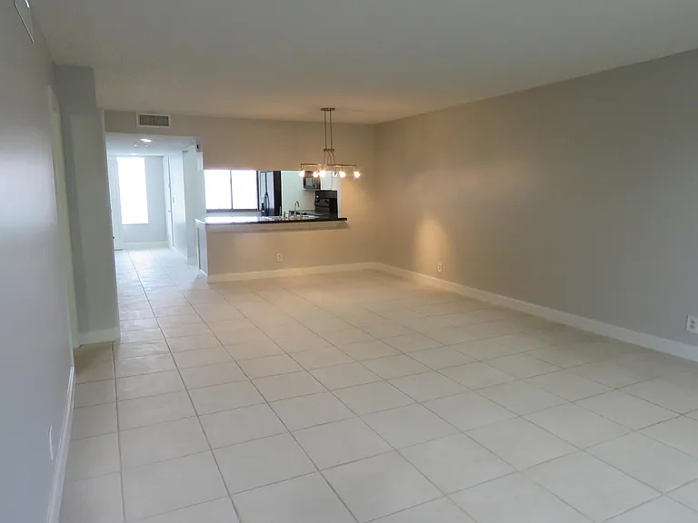 193 Lakeview Dr #205 — Photo 7