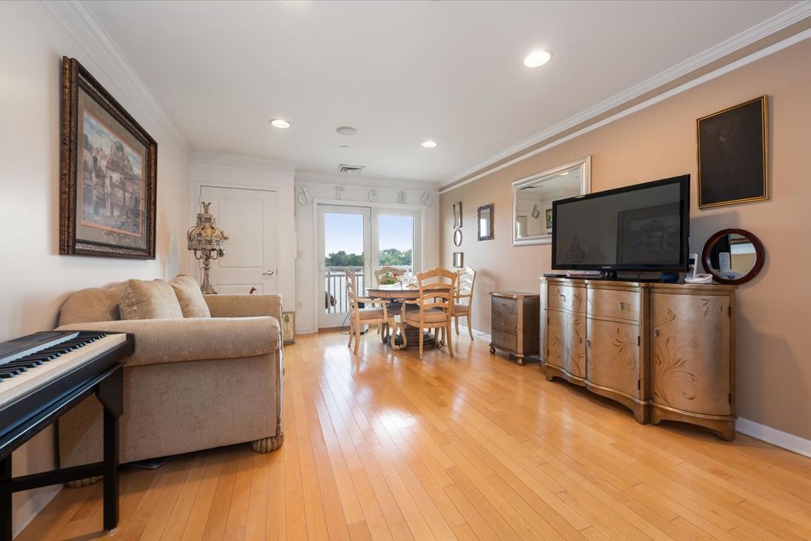 next background image