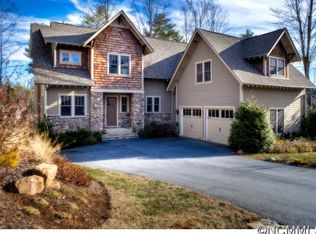 17 E Owl Creek Ln, Fairview, NC 28730