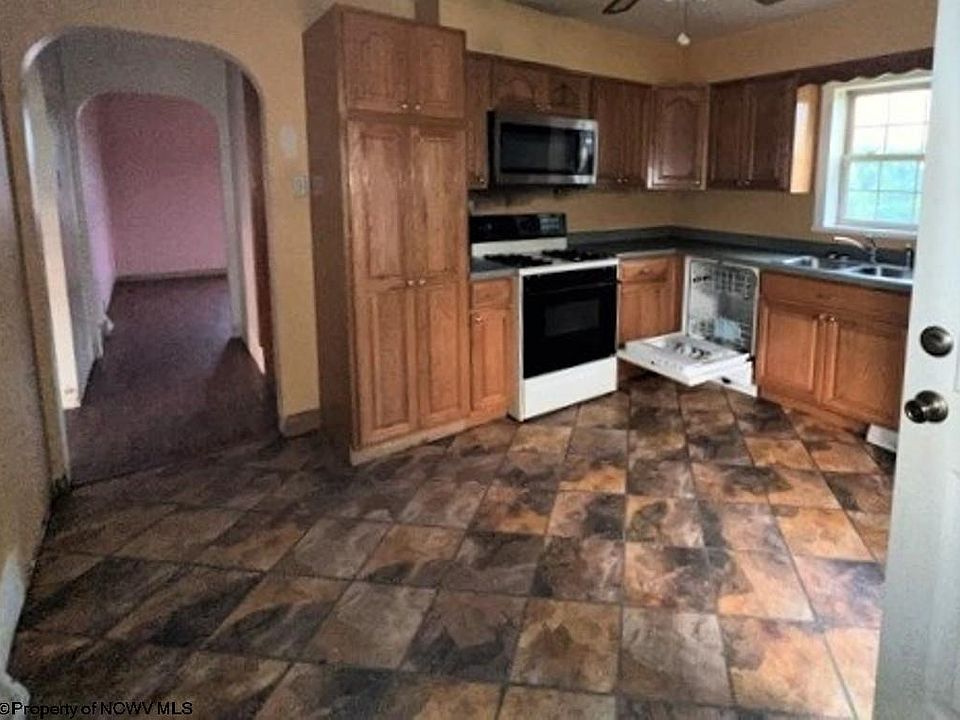 14 Pine Ln, Wheeling, WV 26003 Zillow