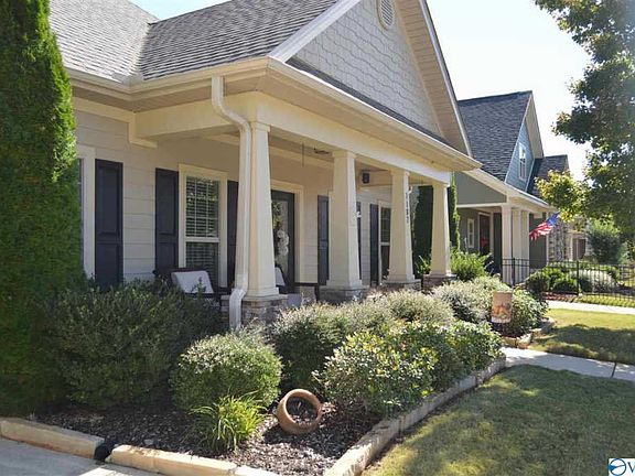 3rd image of 1107 Pegasus Dr NW