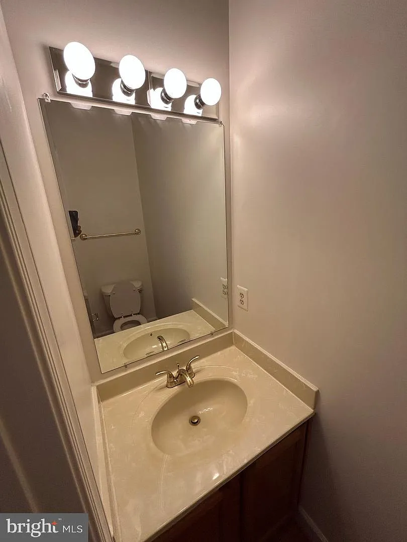 3 bed, 2.5 bath, 1538 sqft, $3,425 — Photo 4