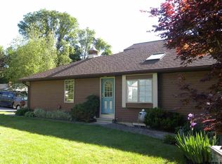 1 Weaver Ave, Waterford, NY 12188