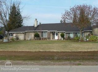 4622 N Greenwood Ave, Sanger, CA 93657