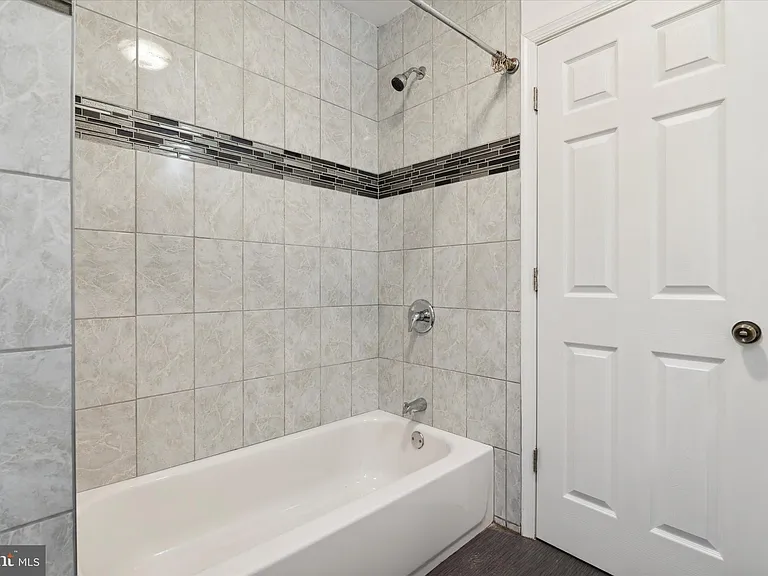 1723 N Willington St — Photo 12