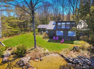 60 Azalea Ln, Sidney, ME 04330