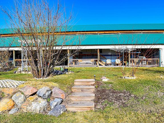 5th image of 59002 Hillside Rd