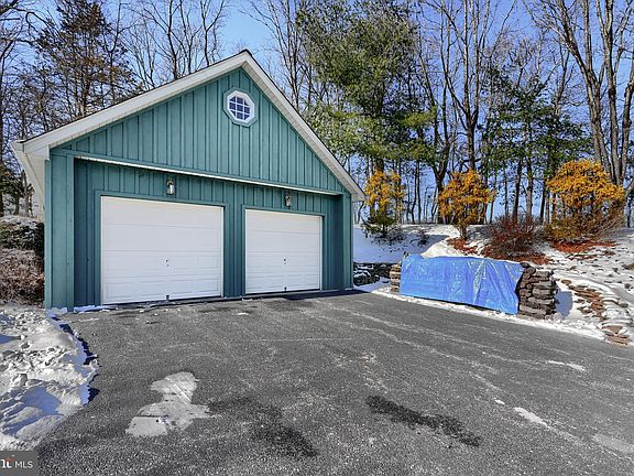 4th image of 19824 Valley Mill Rd