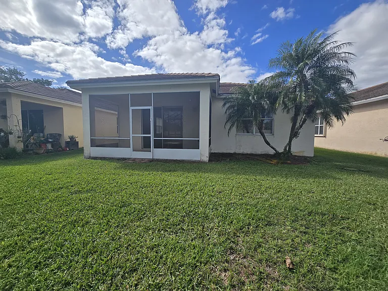 204 SW Coconut Key Way — Photo 7
