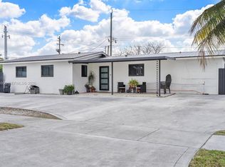 7810 NW 174th Ter, Hialeah, FL 33015