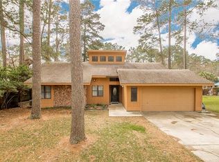 31550 River Pines Dr, Springfield, LA 70462