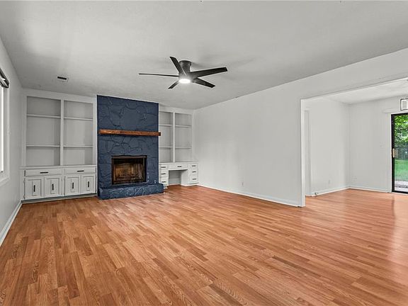 5th image of 1833 Silver Leaf Dr SW