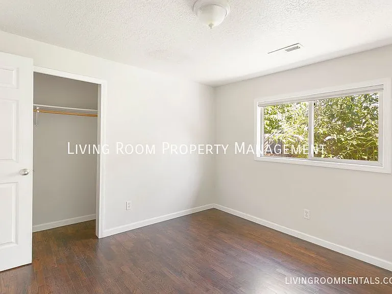 7021 SE 69th Ave — Photo 6