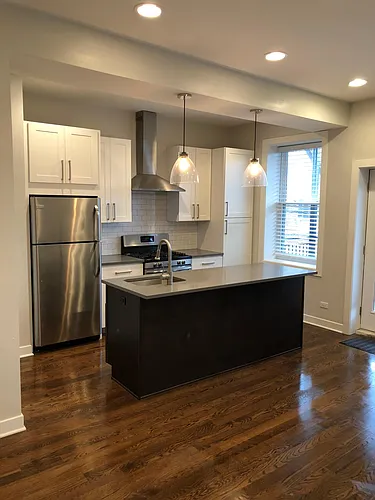 1641 N Paulina St #2R Photo 1