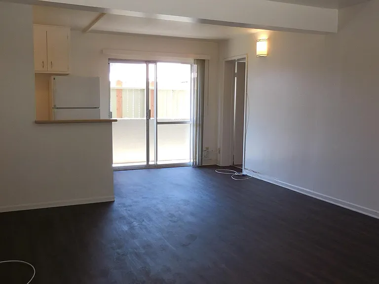 807 Embarcadero Del Norte #2 — Photo 3